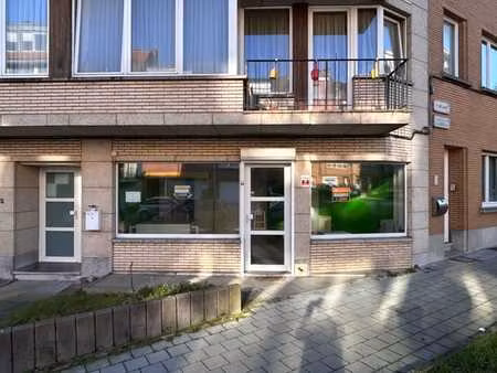 rez commercial +/- 44 m2