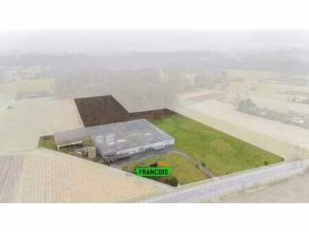 propriété agricole avec chalet  serres et potentiel agricol…