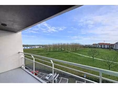 studio orienté au sud avec vue panoramique sur le chenal ...