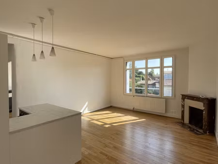 poitiers  au pied du plateau  t3 rénové