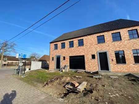 moderne  instapklare en energiezuinige eengezinswoning in...