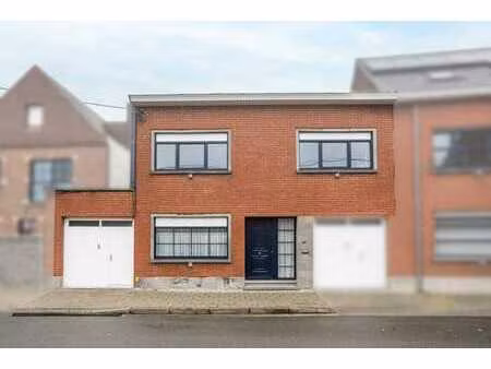 maison prête à emménager et située dans un cadre verdoyan