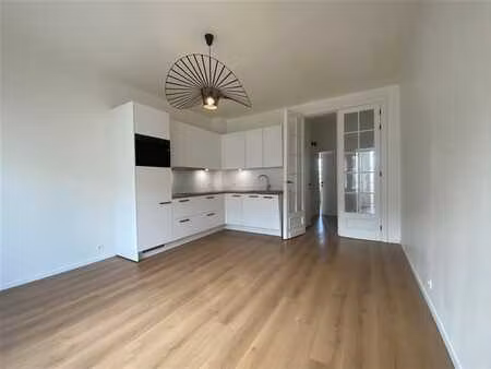 montgomery  bel appartement 2ch/sdd rénové en 2024