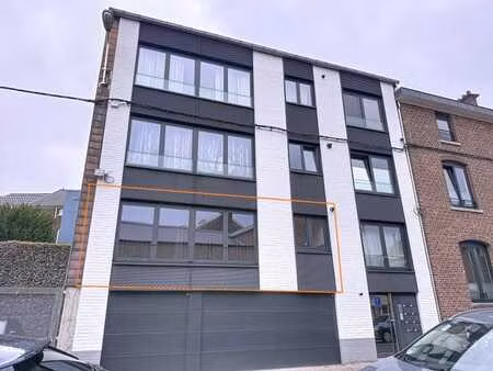 appartement 2 chambres avec terrasse au centre de visé