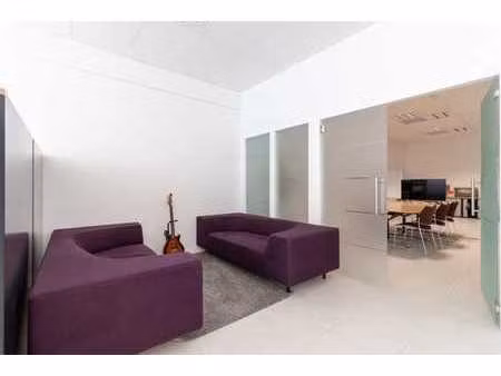 bureaux 95 m² aménagés + entrepôt 55 m² + 3 parkings