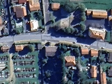 à vendre : billom terrain constructible d’environ 1100m2 m²