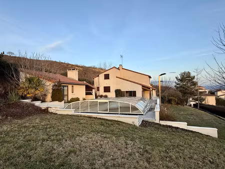 maison avec piscine cournon d'auvergne