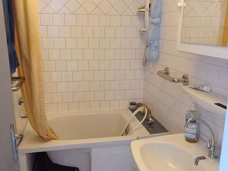 t2 33m² 99 k bien situé et bien exposé