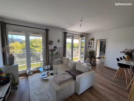 appartement avec balcon et stationnement - botanique