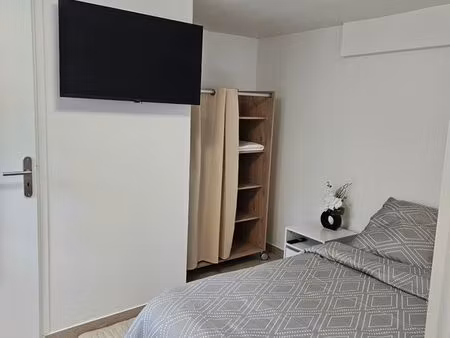 studio en rdc de maison à louer