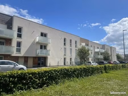 studio 1 pièce 31 m²