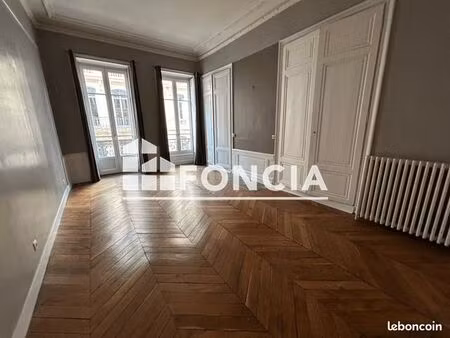 appartement 3 pièces 92 m²