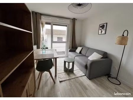 studio 1 pièce 20 m²