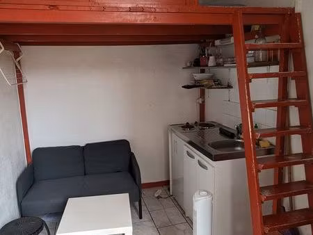studio 17m² dont mezzanine meublé comédie tram et gare à 2mn à pied