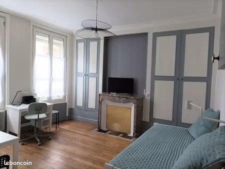 loue studio plein centre