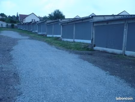 grand garage - disponibilité immédiate