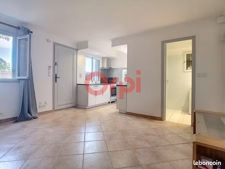 studio 1 pièce 25 m²