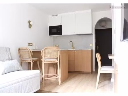 studio meublé  refait à neuf