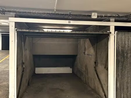parking/box 11 m² paris
