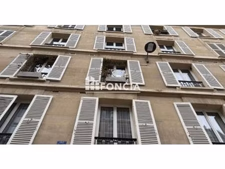 2 pièces avec vue tour eiffel - a rénover!