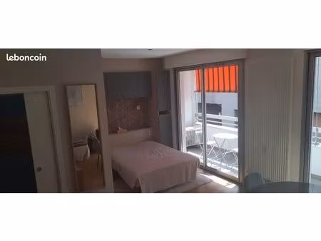 très beau t1 bis avec balcon bd des belges / tête d'or / lycée du parc / massena