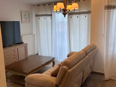 location meublée appartement 2 pièces 45 m² à les sables-d'olonne (85100)  850 €
