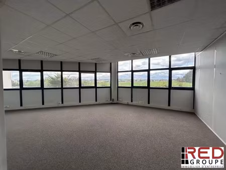 bureau vue aerodrome