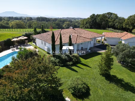 très belle maison t4 de 140m2 sur une belle parcelle de plus de