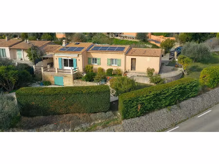 maison 112 m² avec piscine et belle vue dégagée