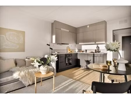 2 pieces neuf a saisir en retour de lot