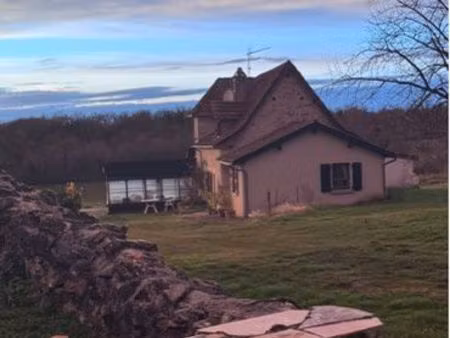 maison  165m² avec piscine creuse avec volet électrique