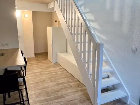 bordeaux centre (musée d’aquitaine) – t1 bis en duplex – meublé – 40m2 – tout équipé (neuf