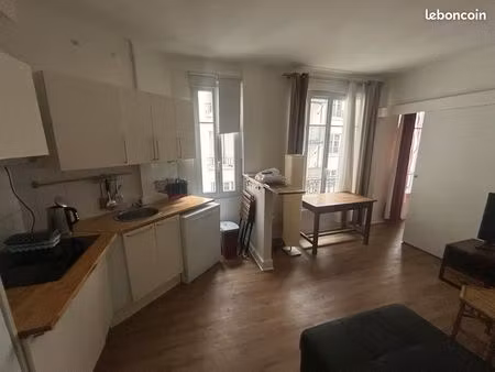 paris 18e - 2 pièces meublé 39m² - calme sur cour - dispo 24/01