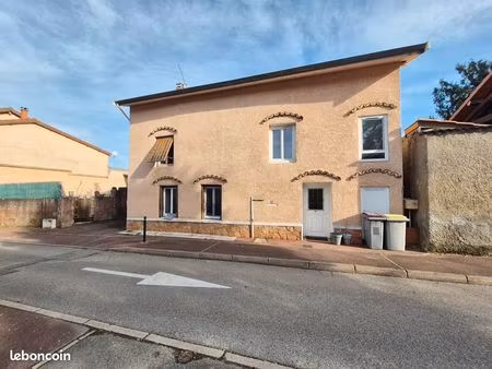 maison de village - jons