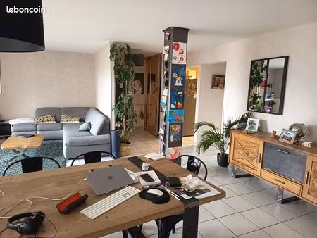 apparement 5 pieces 99 m2 960 euros