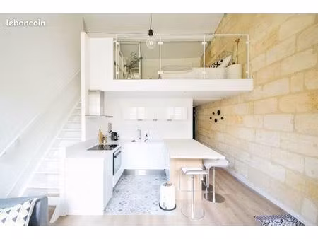 t3 meublé de charme – dernier étage – bordeaux saint pierre