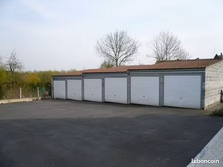 ◊ garages à louer avec porte basculante ?◊