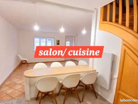 à saisir maison de ville avec jardin et dépendance