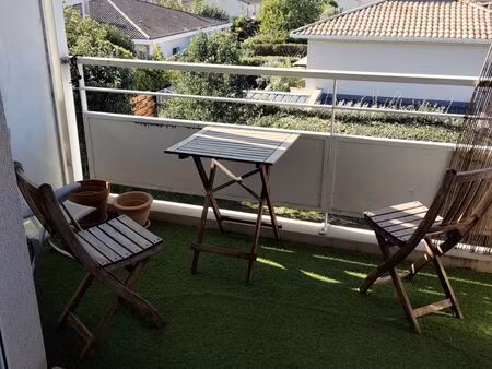 t2 meublé  centre  au calme  climatisé  dernier étage