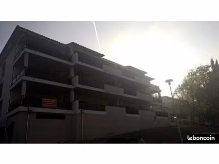 t2 rdc dans résidence recente