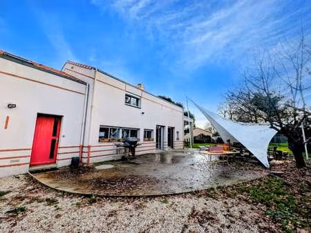 vente maison à port-saint-père (44710) : à vendre / 170m² port-saint-père