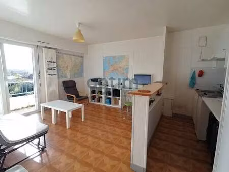 location appartement 2 pièces meublé à montaigu (85600) : à louer 2 pièces meublé / 32m² m