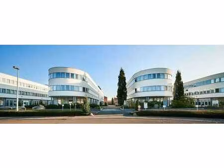 bureaux prêts à l'emploi de 816 m² près du r0