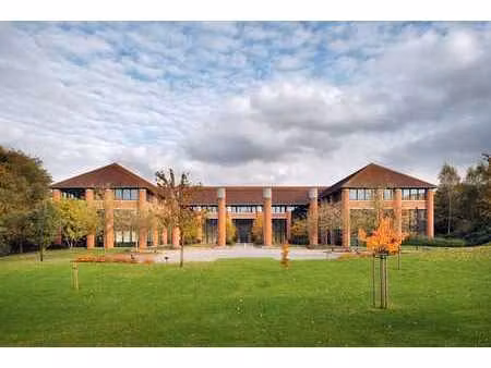 58 m² - 294 m² bureaux près de r0