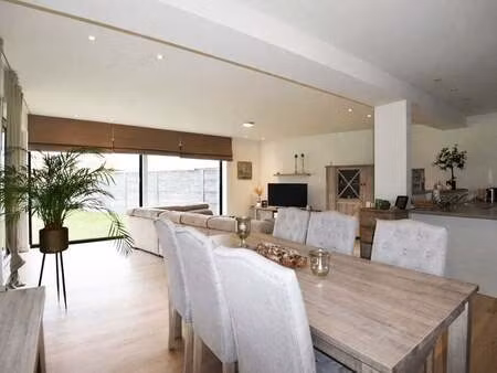 appartement à louer à adegem € 875 (ljvzq) - zakenkantoor roels | zimmo