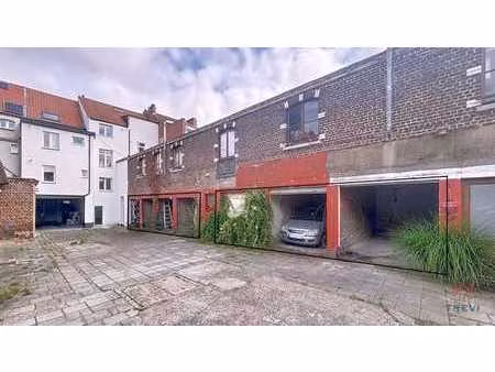 lot de 7 garages  ideal pour investissement !