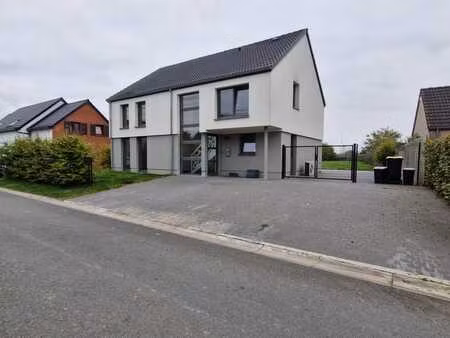 house for rent 10 minutes from