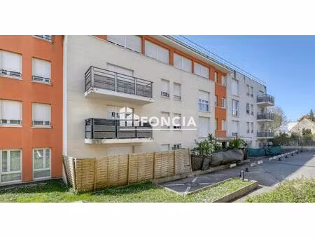 corbeil-essonnes appartement 2 pièces avec place de parking en sous-sol