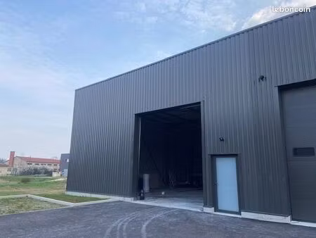 brindas z.a : local 225 m2 – état neuf - toutes activités