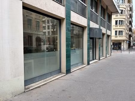 local commercial 89m² lyon 3